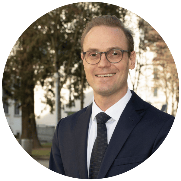 Univ.-Prof. Dr. MBA FEBS FACS Robert Sucher, Präsidentin-Stv. der OePROM